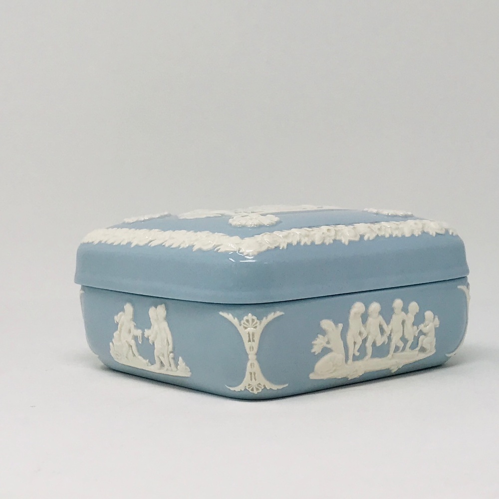 Vintage Wedgwood Jasperware English Bone China Square Box with Lid